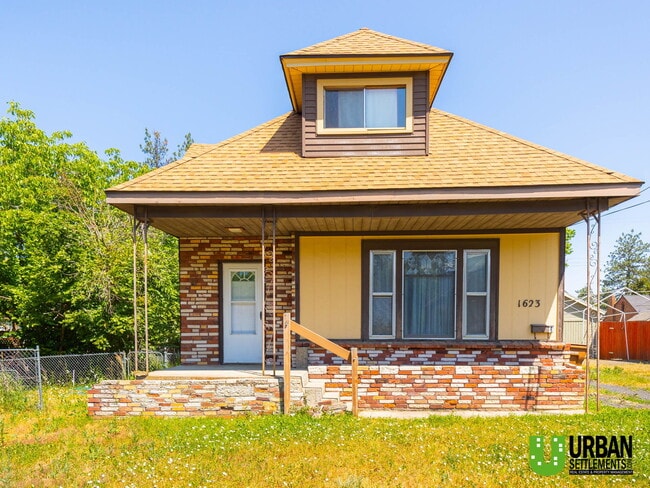 property at 1623 E 10th Ave