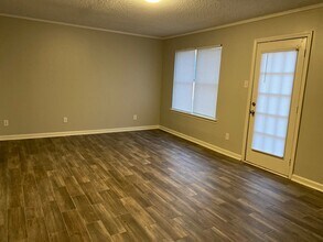 150 Stratford Ln in Jackson, TN - Building Photo - Building Photo