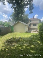 1911 Ray St in Lansing, MI - Building Photo - Building Photo