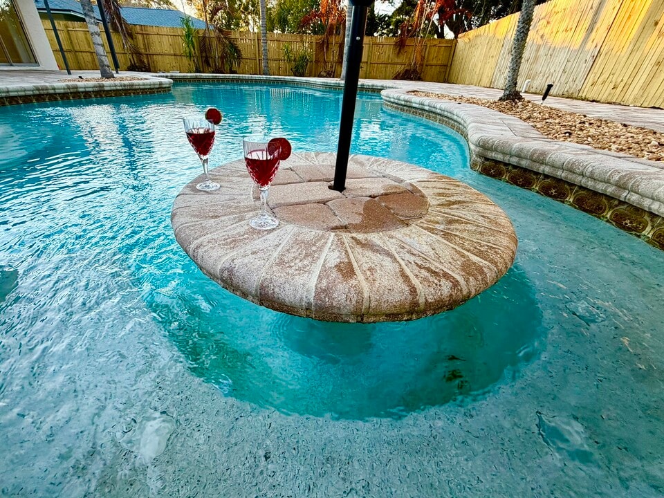 8445 Indian Wells Ct in Orlando, FL - Building Photo