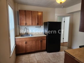 359 Wood Ave in Bridgeport, CT - Building Photo - Building Photo