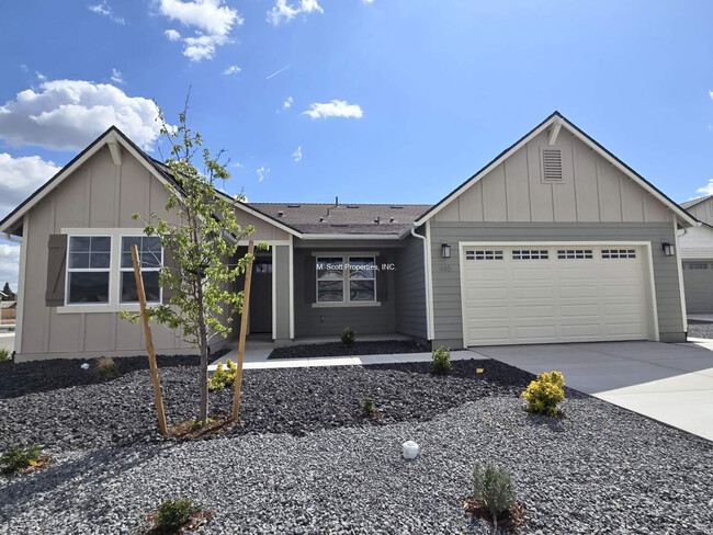 property at 445 Golden Gate Ct