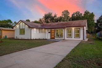 7131 Mobud Dr in Houston, TX - Foto de edificio - Building Photo