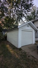 1000 Lovers Ln in Akron, OH - Building Photo - Building Photo