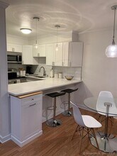 33 Pleasant St in Stamford, CT - Building Photo - Building Photo