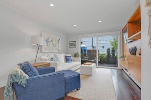 2040 Cornwall Ave, Unit SI ID1051875P in Vancouver, BC - Building Photo