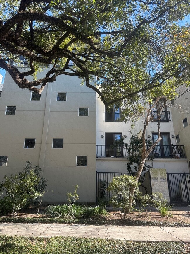 2713 Crawford St in Houston, TX - Building Photo - Building Photo