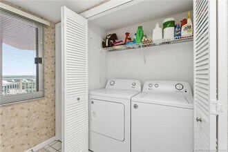 3870 N Hwy A1A, Unit 604 in Fort Pierce, FL - Foto de edificio - Building Photo