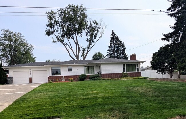 property at 600 18th Ave