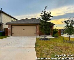 3203 Onion Crk in San Antonio, TX - Building Photo