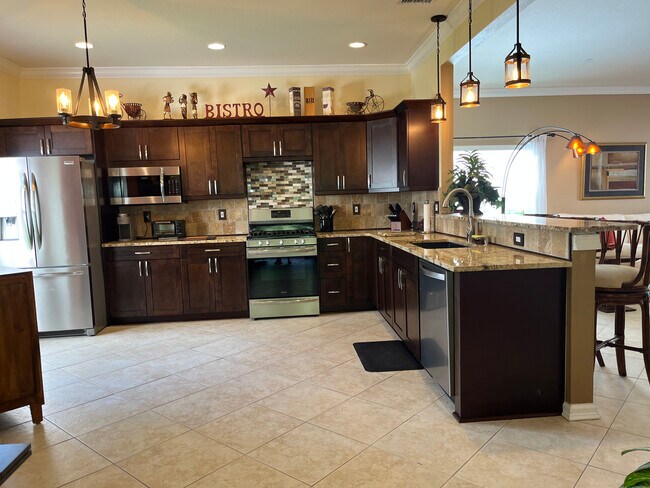 329 NW Treeline Trce in Port St. Lucie, FL - Building Photo - Building Photo