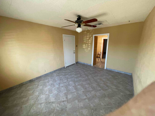 608 Alicia Dr in El Paso, TX - Building Photo - Building Photo