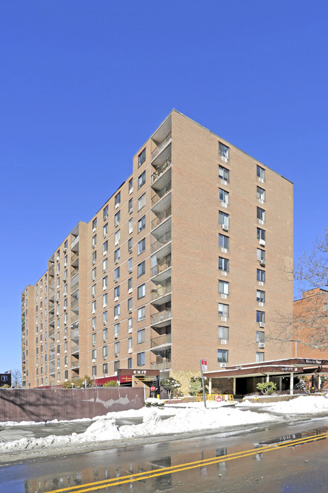 Wisteria Plaza in Flushing, NY - Building Photo