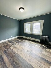 301 E 9th Ave in Roselle, NJ - Building Photo - Building Photo