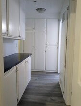 11431 Cedar Ave in Hawthorne, CA - Building Photo - Building Photo