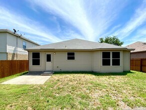 12647 Point Summit in San Antonio, TX - Building Photo - Building Photo