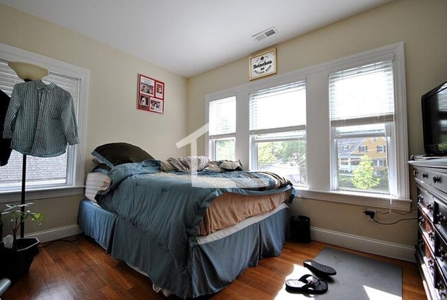 57 Dunboy St in Boston, MA - Building Photo - Building Photo