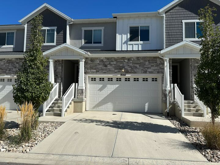 1558 N 3790 W in Lehi, UT - Foto de edificio