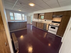 152 Furnace St, Unit 2 in North Adams, MA - Foto de edificio - Building Photo