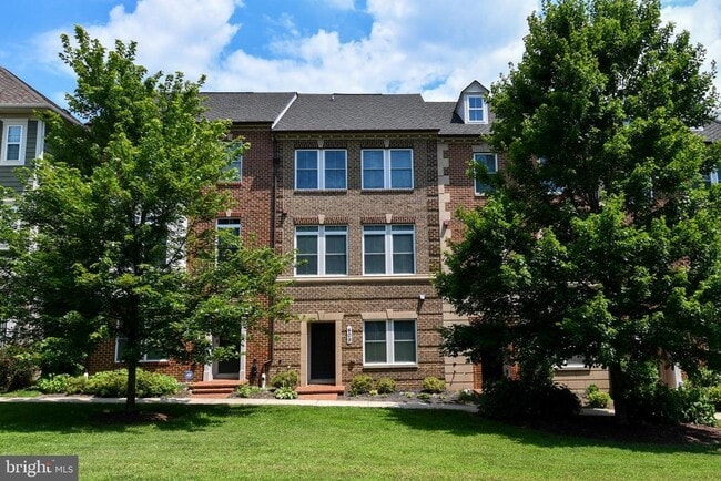 property at 409 Hydrangea Place
