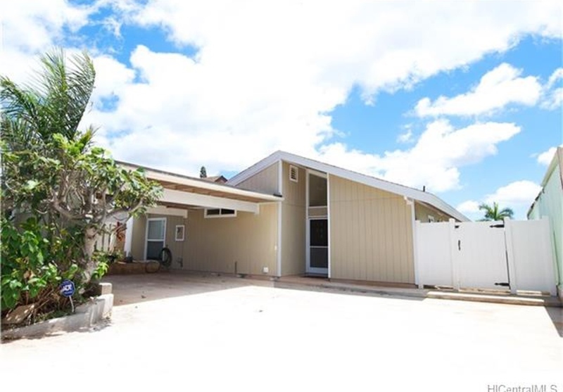 92-1131 Makakilo Dr in Kapolei, HI - Building Photo