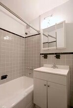 156-160 E 55th St in New York, NY - Building Photo - Building Photo