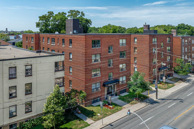 Heathdale Court in Toronto, ON - Building Photo - Building Photo