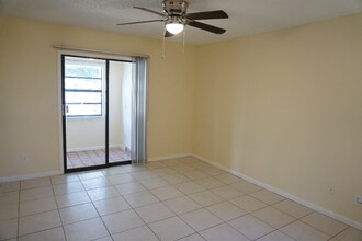 8745 Satalite Terrace in West Palm Beach, FL - Building Photo - Building Photo