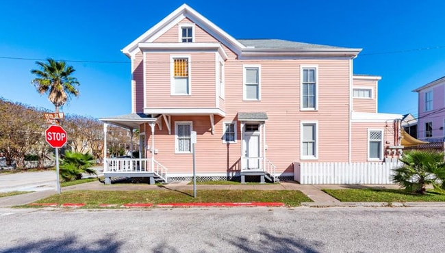 1427 Church St in Galveston, TX - Foto de edificio - Building Photo