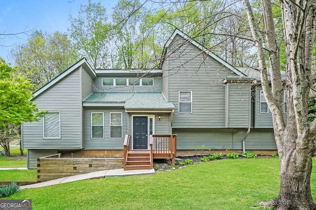 property at 701 Jamestown Pl