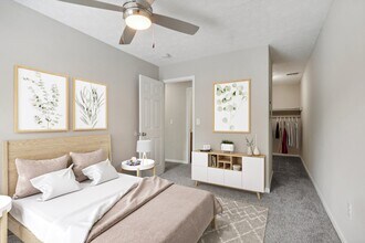 Pinnacle on Pleasant in Fairfield, OH - Building Photo - Building Photo