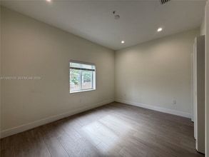 1786 SW 9th St in Miami, FL - Building Photo - Building Photo