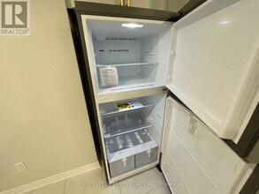 36 Sunnyside Hill Rd in Markham, ON - Building Photo - Building Photo