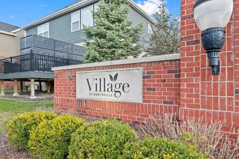 47713 Hillcrest Dr in Northville, MI - Building Photo