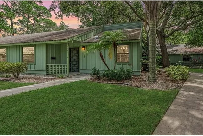 property at 5080 Barrington Cir