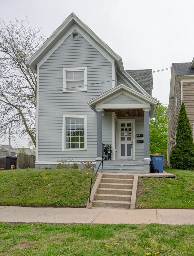 318 College Ave NE in Grand Rapids, MI - Building Photo - Building Photo