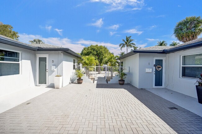 property at 220 Walton Blvd