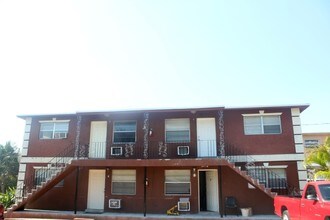 631 7th St in West Palm Beach, FL - Building Photo - Building Photo