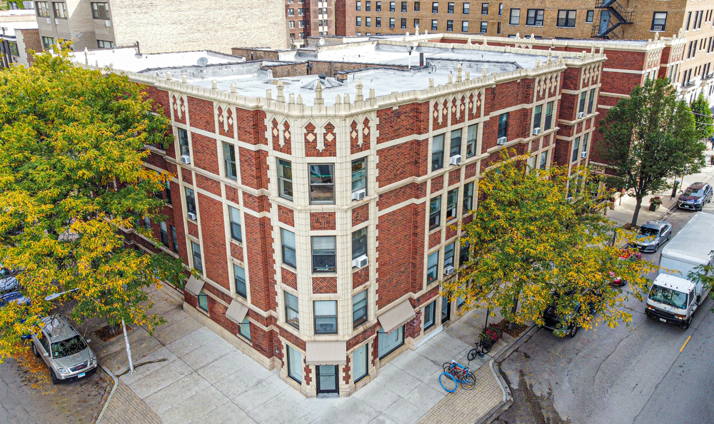 1068-1070 W Granville Ave in Chicago, IL - Building Photo