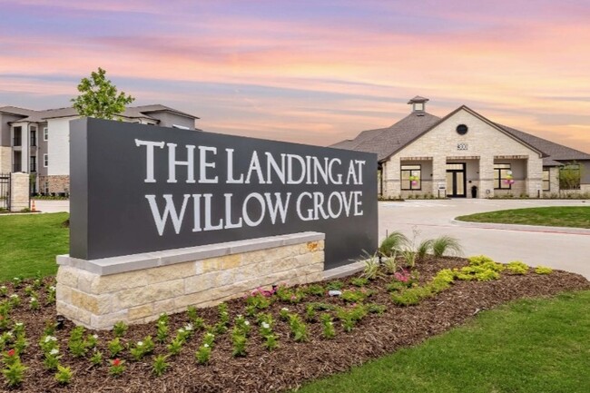 Landing at Willow Grove in Melissa, TX - Foto de edificio - Building Photo