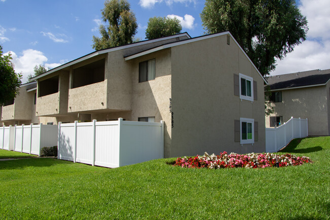 Gold Coast Apartments in San Diego, CA - Building Photo - Building Photo