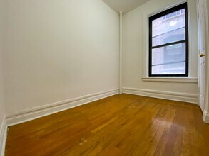 175 Claremont Ave in New York, NY - Building Photo - Building Photo