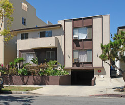 551 N Kings Rd Apartments