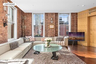 60 Warren St in New York, NY - Building Photo - Building Photo