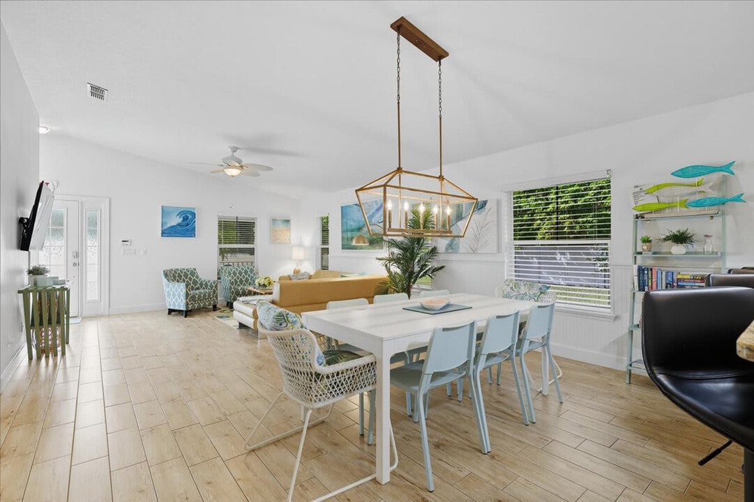 27 Mala Compra Rd in Palm Coast, FL - Building Photo