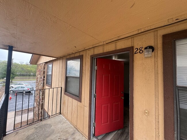 property at 723 N Vinita Ave