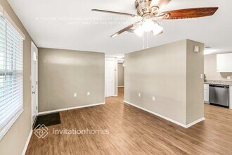 9410 Rainbow Ln in Port Richey, FL - Foto de edificio - Building Photo