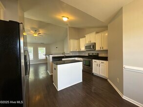 386 Sonoma Rd in Jacksonville, NC - Building Photo - Building Photo