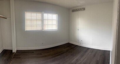 4000 NW 81st Ave in Coral Springs, FL - Building Photo - Building Photo