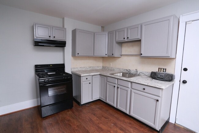 402 N 8th St in Stroudsburg, PA - Building Photo - Building Photo